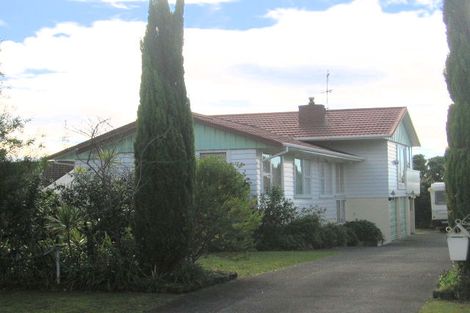 Photo of property in 3 Lilburn Crescent, Massey, Auckland, 0614