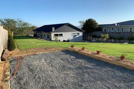 Photo of property in 47 Burrow Road, Pukekohe, 2120