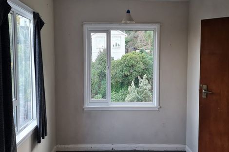 Photo of property in 16 Moffitt Street, Vogeltown, Wellington, 6021