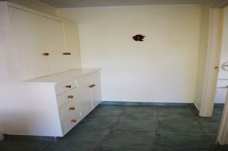 Photo of property in 1/666 East Coast Road, Pinehill, Auckland, 0630
