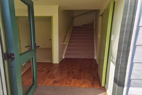 Photo of property in 2/13 Cheryl Place, Hillcrest, Auckland, 0627