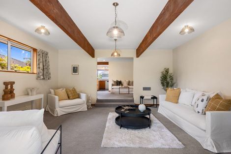 Photo of property in 2/19 Manor Place, Bryndwr, Christchurch, 8053