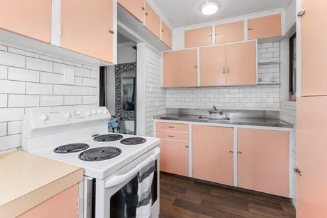 Photo of property in 12 Lawrence Avenue, Te Aroha, 3320