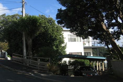Photo of property in 38 The Crescent, Roseneath, Wellington, 6011