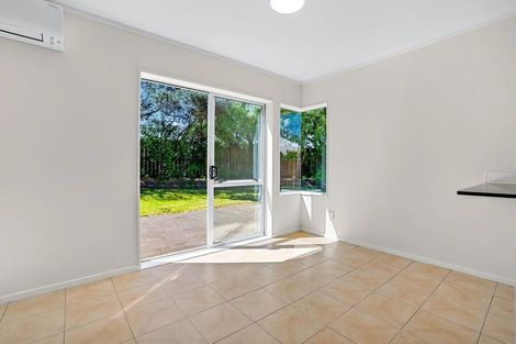 Photo of property in 11 Randwick Place, Randwick Park, Auckland, 2105