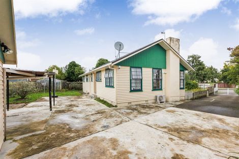 Photo of property in 12 Motuoapa Place, Kelvin Grove, Palmerston North, 4414