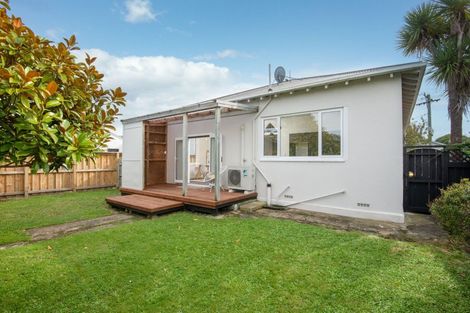 Photo of property in 23 Hargest Crescent, Saint Kilda, Dunedin, 9012