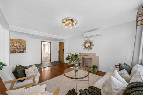 Photo of property in 71 Larnoch Road, Henderson, Auckland, 0610