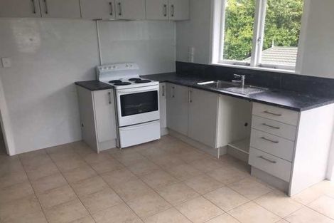 Photo of property in 1/7 Waverley Avenue, Glenfield, Auckland, 0629