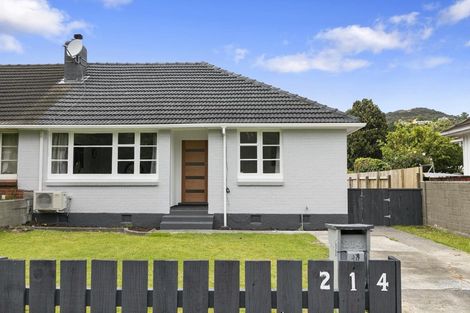 Photo of property in 214 Cambridge Terrace, Naenae, Lower Hutt, 5011