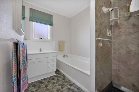 Photo of property in 7 Caplen Street, Hawera, 4610