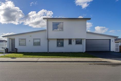 Photo of property in 50 Welsford Street, Woodend, 7610