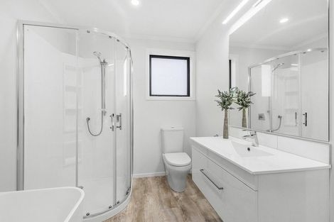 Photo of property in 1b Breakwater Way, Whitby, Porirua, 5024