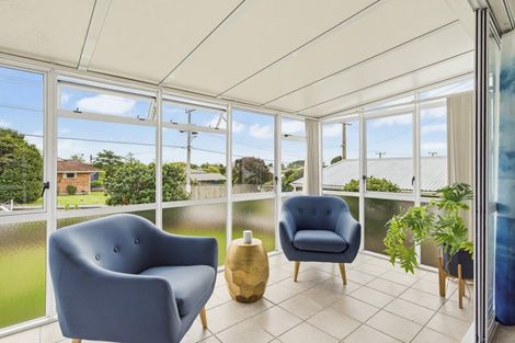 Photo of property in 22 Gray Avenue, Paraparaumu Beach, Paraparaumu, 5032