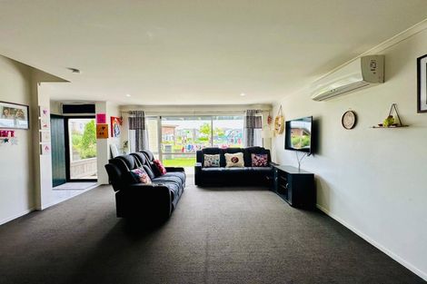 Photo of property in 10 Huke Lane, Takanini, 2112