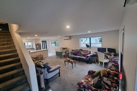 Photo of property in 2/42 Cambridge Terrace, Waiwhetu, Lower Hutt, 5010
