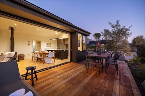 Photo of property in 6 Fife Court, Jacks Point, Queenstown, 9371