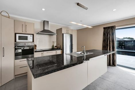 Photo of property in 18b Estate Grove, Inglewood, 4330