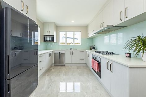 Photo of property in 31 Bellbird Street, Papakura, 2110