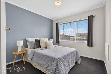 Photo of property in 27 Hurndall Street East, Maungaturoto, 0520