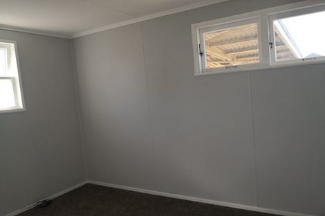 Photo of property in 20 The Esplanade, Eastern Beach, Auckland, 2012