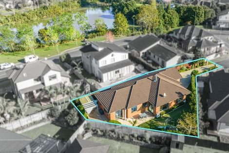 Photo of property in 3 Stow Place, Henderson, Auckland, 0612