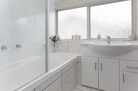 Photo of property in 1/108 Office Road, Merivale, Christchurch, 8014