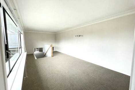 Photo of property in 10 Fenton Terrace, Cockle Bay, Auckland, 2014