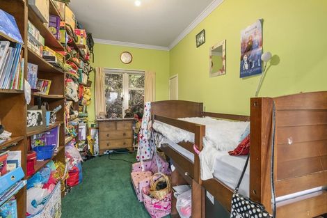Photo of property in 15 Ferry Road, Days Bay, Lower Hutt, 5013