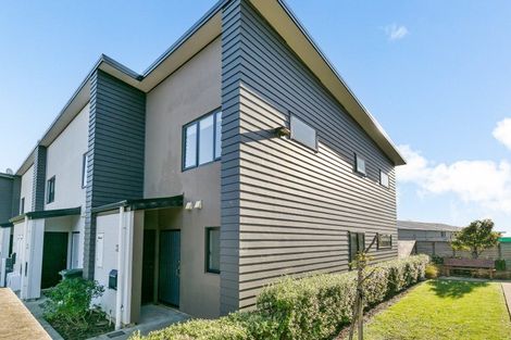 Photo of property in 23/9 Surrey Street, Tawa, Wellington, 5028