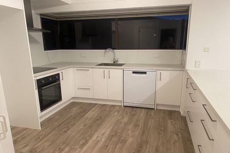 Photo of property in 20 Taupata Street, Redcliffs, Christchurch, 8081