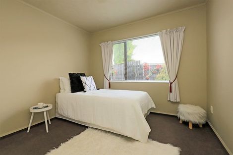 Photo of property in 12 Railey Place, Greenmeadows, Napier, 4112