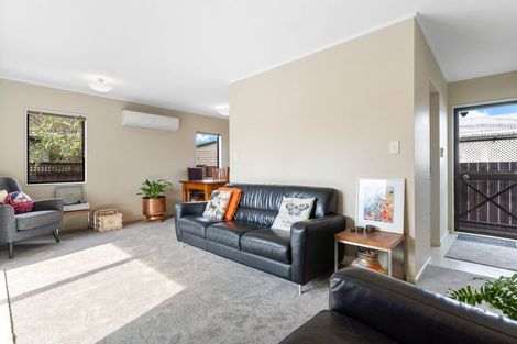 Photo of property in 2/5 Bolina Crescent, Pakuranga, Auckland, 2010
