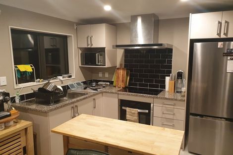 Photo of property in 20a Malmo Place, Massey, Auckland, 0614