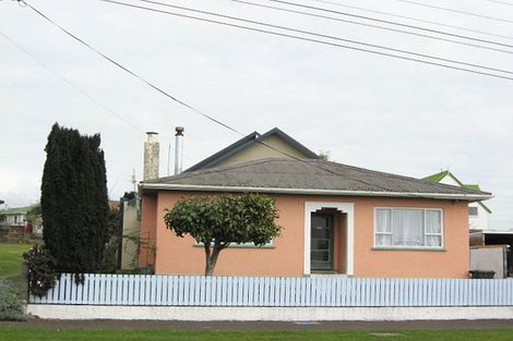Photo of property in 43 Omata Road, Marfell, New Plymouth, 4310