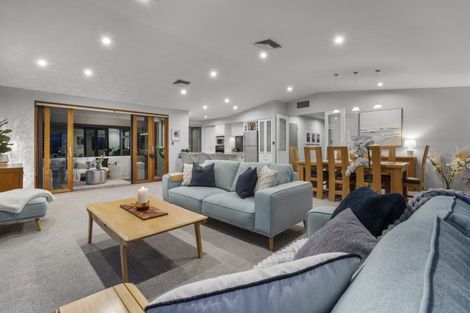 Photo of property in 25 La Cumbre Close, Bethlehem, Tauranga, 3110