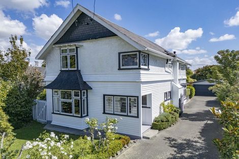 Photo of property in 35 Aylmer Street, Somerfield, Christchurch, 8024