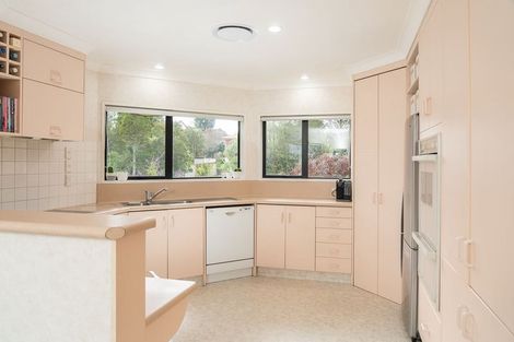 Photo of property in 5 Silhouette Way, Western Heights, Hamilton, 3200