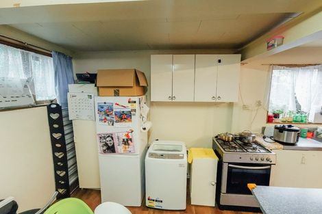 Photo of property in 42 Compton Street, Hillcrest, Auckland, 0627