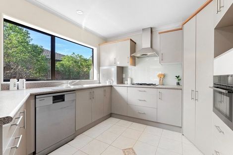 Photo of property in 52 Brookwood Drive, Henderson, Auckland, 0612