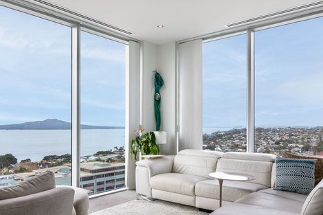 Photo of property in Sentinel Apartments, 1402/3 Northcroft Street, Takapuna, Auckland, 0622