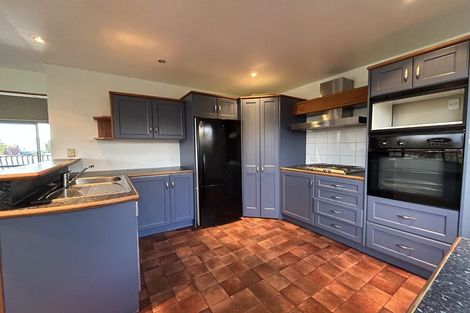 Photo of property in 49 Cedar Drive, Kelvin Heights, Queenstown, 9300