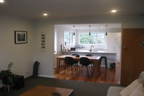 Photo of property in 17 Mascot Street, Tawa, Wellington, 5028