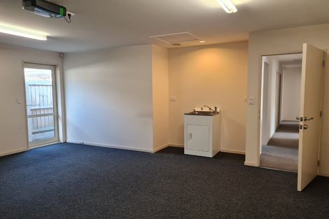 Photo of property in 8 Rollin Street, Heathcote Valley, Christchurch, 8022