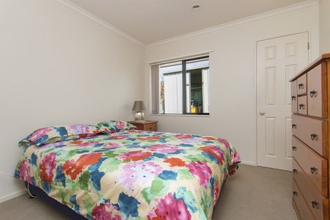 Photo of property in 13 Tom Keven Way, Pukekohe, 2120