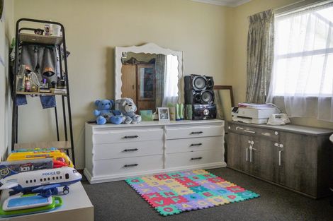 Photo of property in Oberon Flats, 48a Merton Street, Trentham, Upper Hutt, 5018