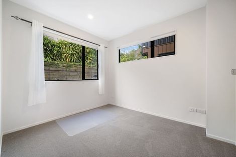 Photo of property in 12/9 Schnapper Rock Road, Greenhithe, Auckland, 0632