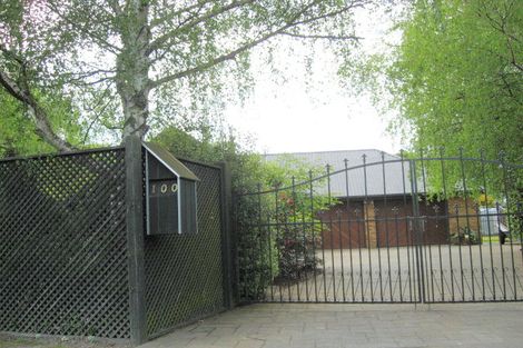 Photo of property in 100 Main North Road, Woodend, 7610