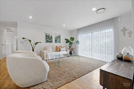 Photo of property in 82e Verbena Road, Birkdale, Auckland, 0626