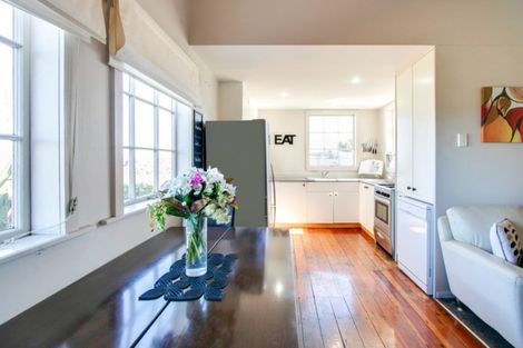 Photo of property in 2 Kipling Avenue, Hospital Hill, Napier, 4110